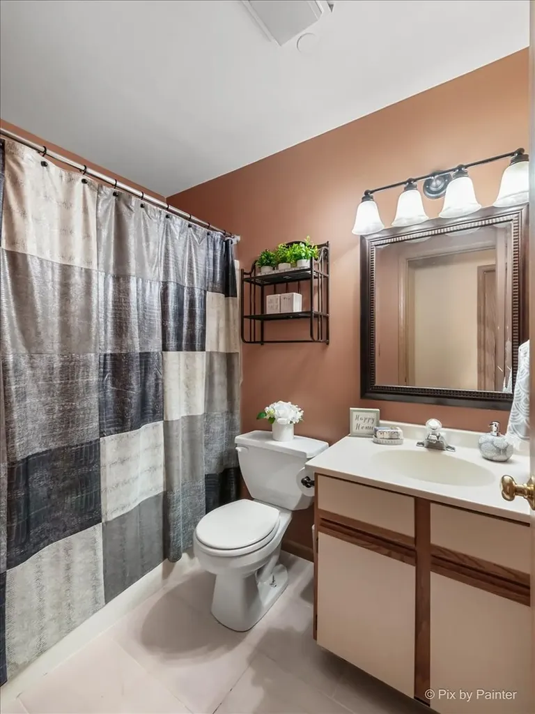 1332 Cunat Court Lake In The Hills IL 60156