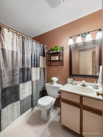 1332 Cunat Court Lake In The Hills IL 60156