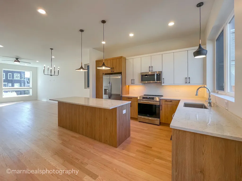 6320 South Champlain Avenue Chicago IL 60637