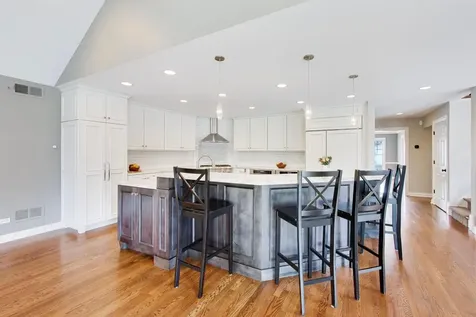 1212 West Clarendon Road Arlington Heights IL 60004