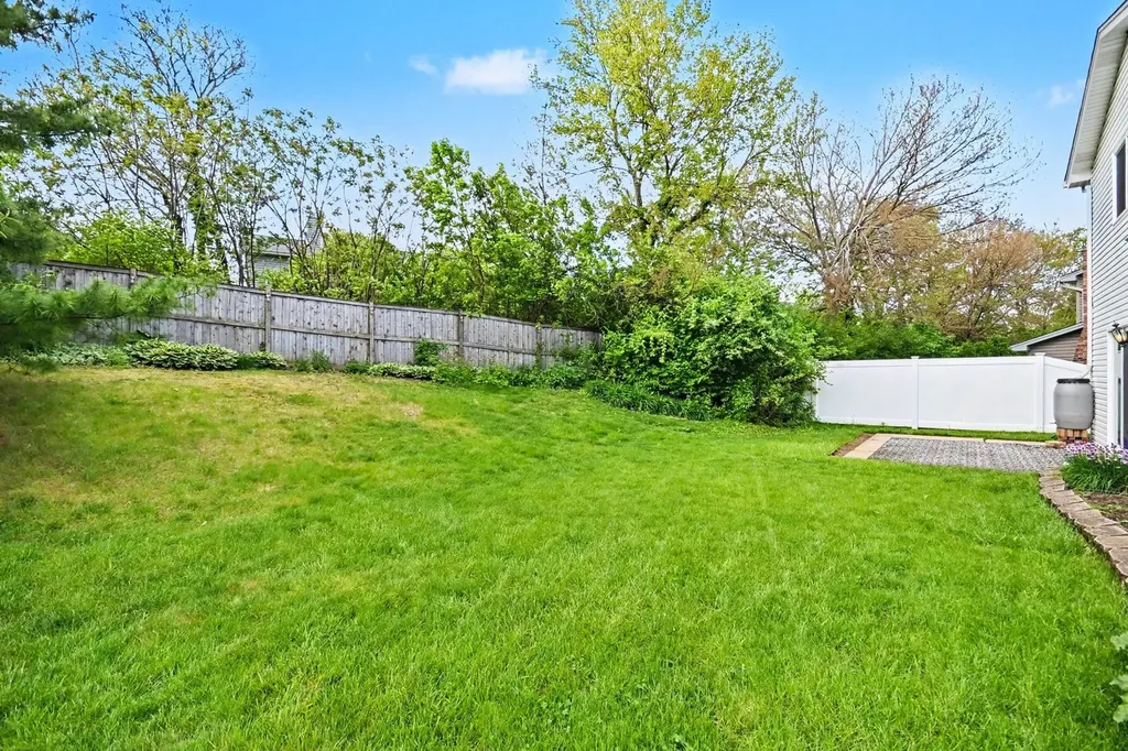 7 Oriole Court Woodridge IL 60517