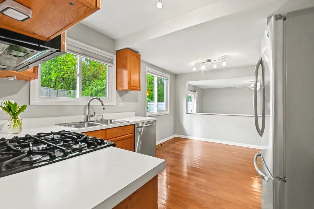 7 Oriole Court Woodridge IL 60517