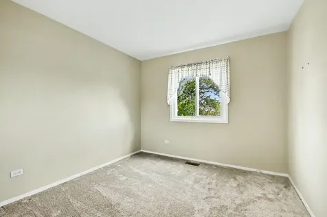 7 Oriole Court Woodridge IL 60517