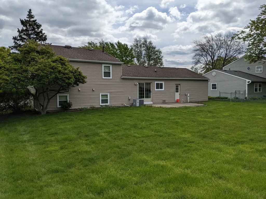 508 Bristol Lane Schaumburg IL 60194