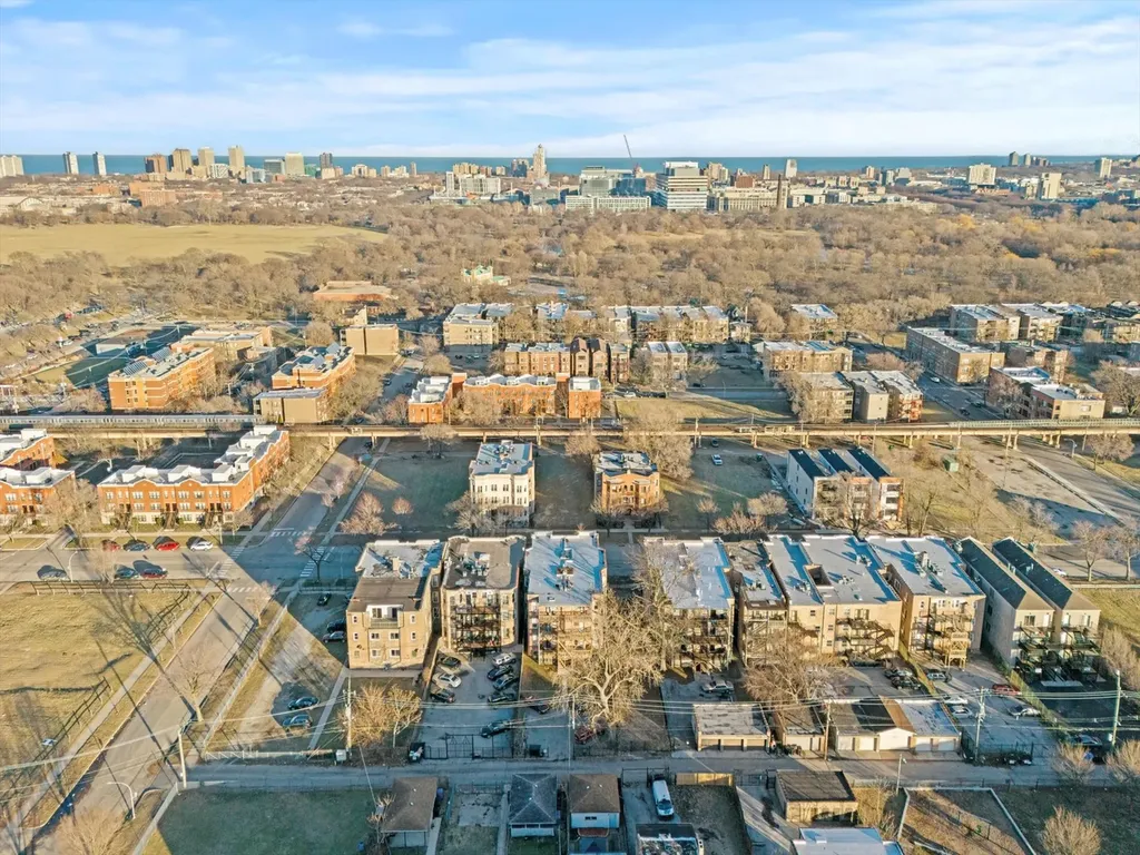 5618 South Prairie Avenue Chicago IL 60637