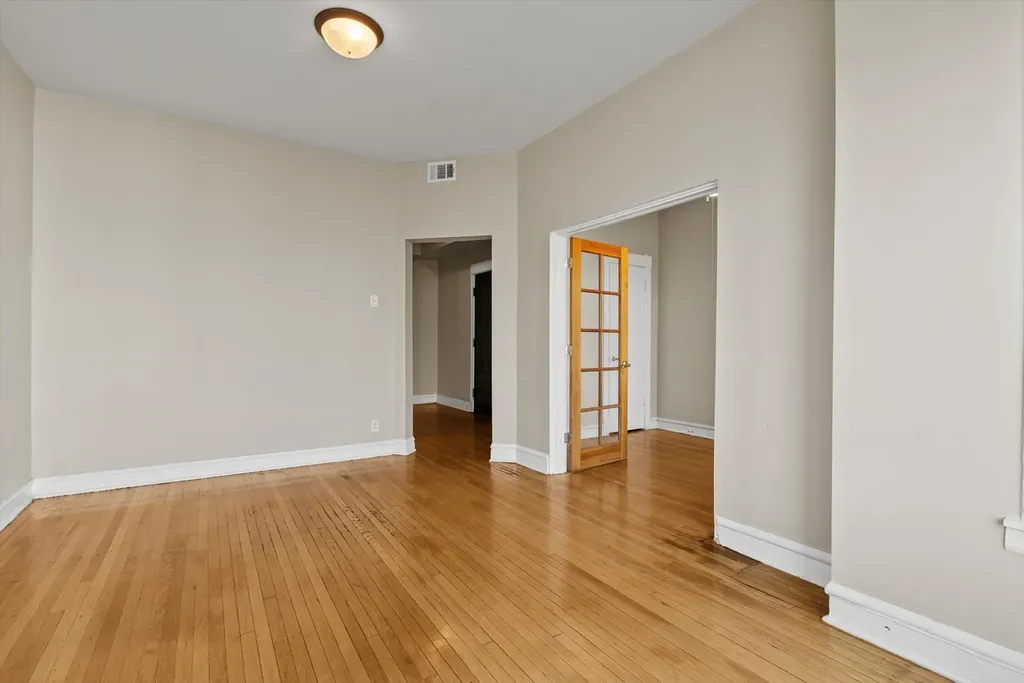 5618 South Prairie Avenue Chicago IL 60637