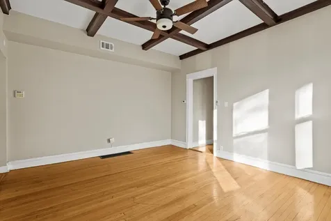 5618 South Prairie Avenue Chicago IL 60637
