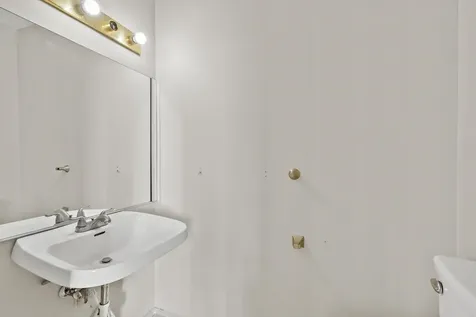 5618 South Prairie Avenue Chicago IL 60637