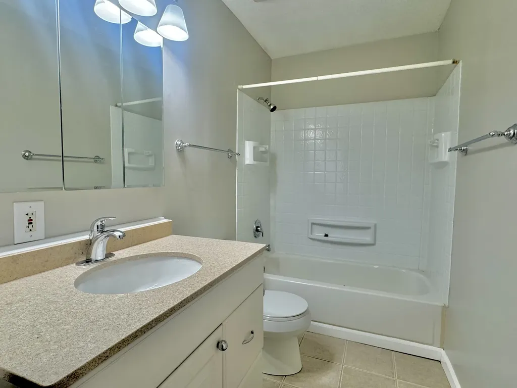 3302 Acorn Court Aurora IL 60504