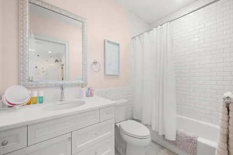 1482 Edgewood Lane Winnetka IL 60093