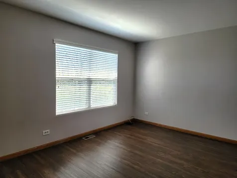 2263 North Arapahoe Trail Round Lake Heights IL 60073