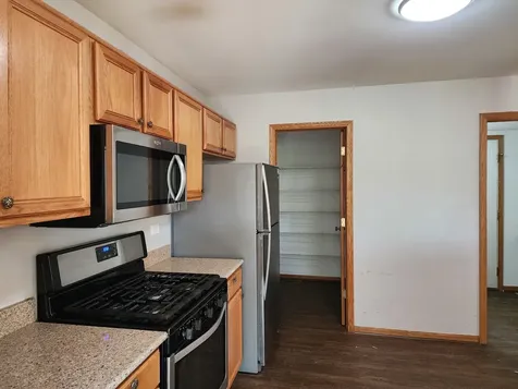 2263 North Arapahoe Trail Round Lake Heights IL 60073
