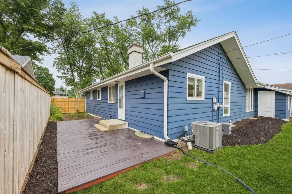 118 South Beverly Street Wheaton IL 60187