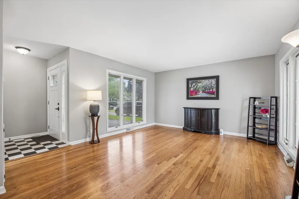 118 South Beverly Street Wheaton IL 60187