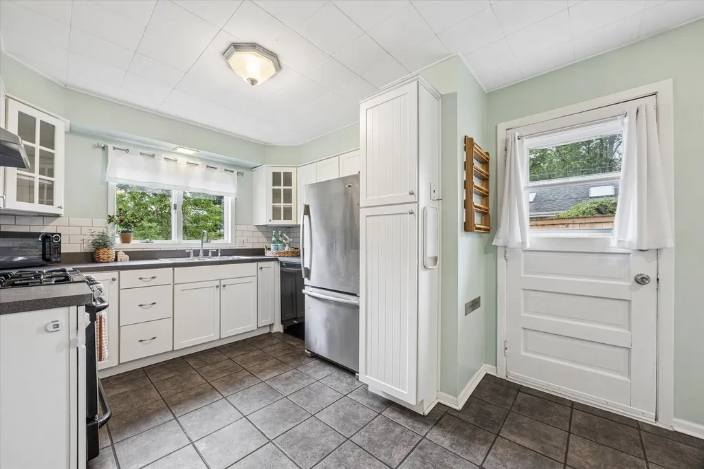 118 South Beverly Street Wheaton IL 60187