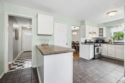 118 South Beverly Street Wheaton IL 60187