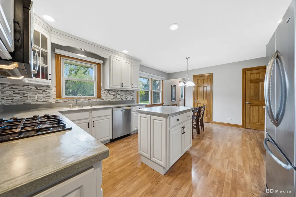 1441 71ST Street Downers Grove IL 60516