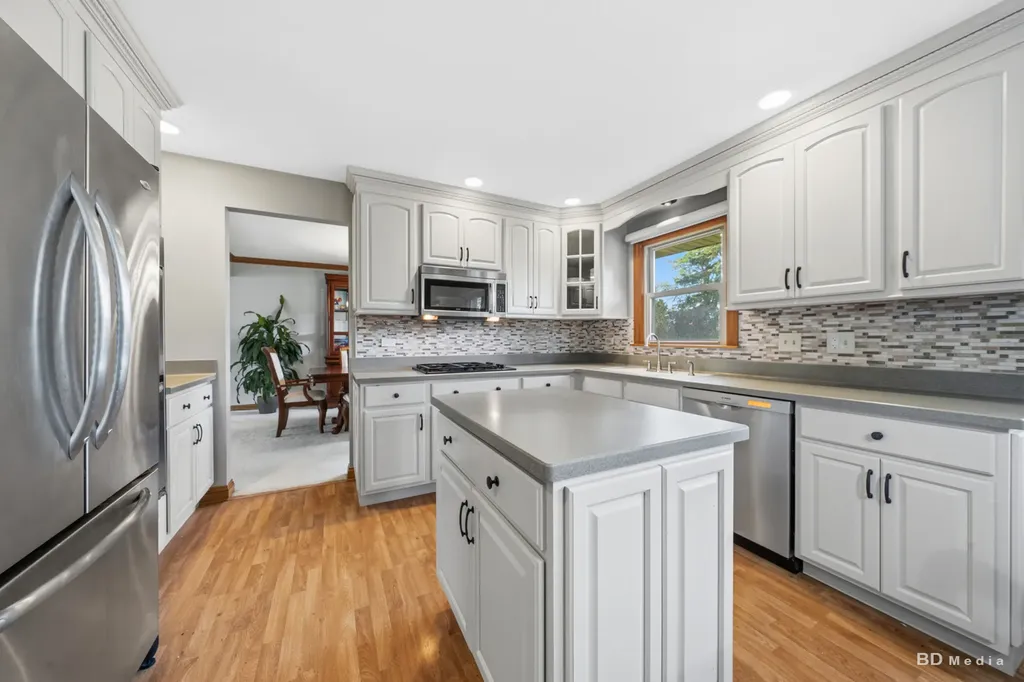 1441 71ST Street Downers Grove IL 60516