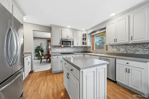 1441 71ST Street Downers Grove IL 60516