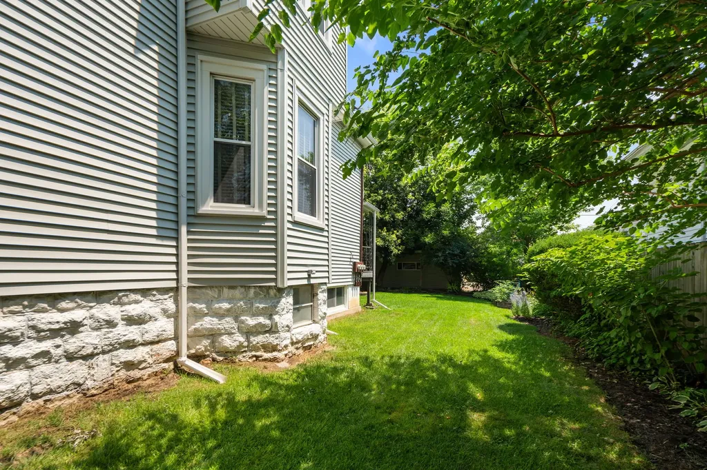 3621 Vernon Avenue Brookfield IL 60513