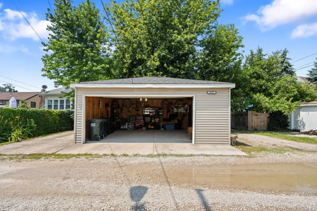 3621 Vernon Avenue Brookfield IL 60513