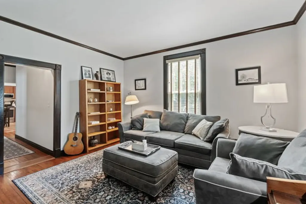 3621 Vernon Avenue Brookfield IL 60513