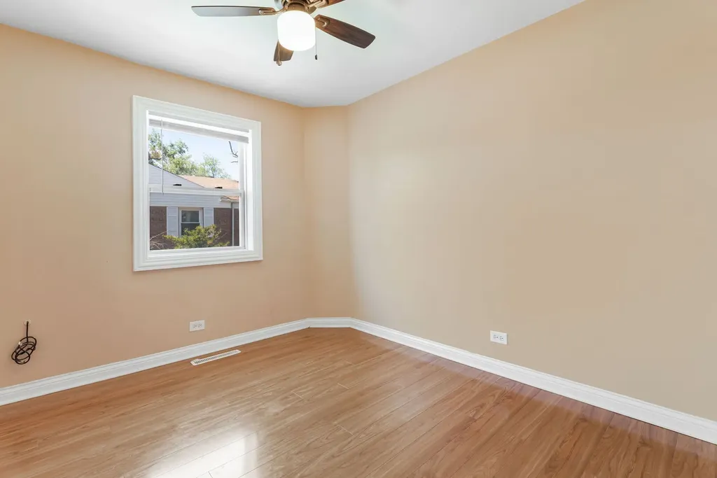 1751 West Chase Avenue Chicago IL 60626