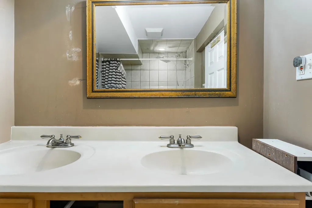 1751 West Chase Avenue Chicago IL 60626