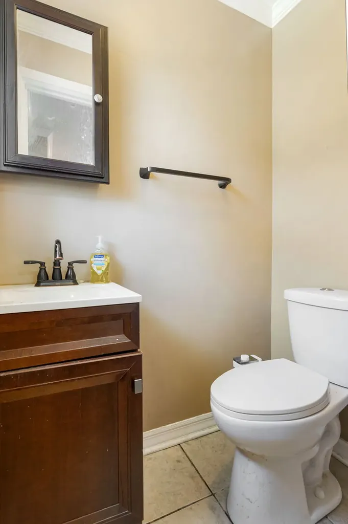 1751 West Chase Avenue Chicago IL 60626