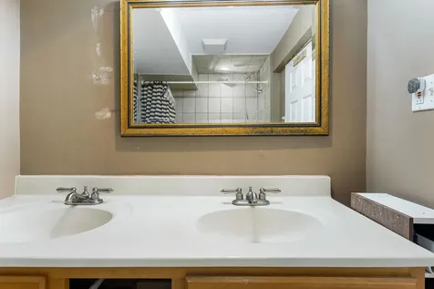 1751 West Chase Avenue Chicago IL 60626