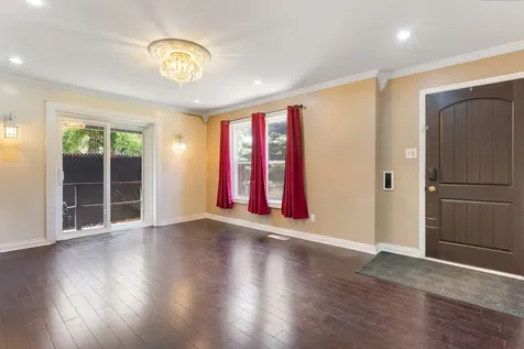 1751 West Chase Avenue Chicago IL 60626