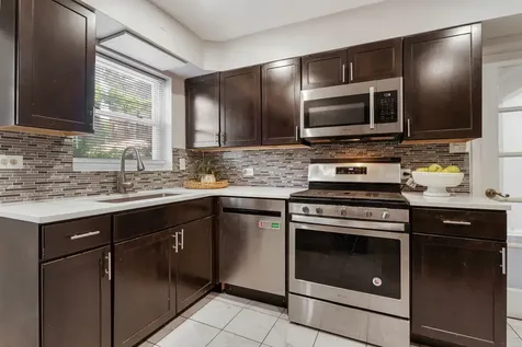 1751 West Chase Avenue Chicago IL 60626