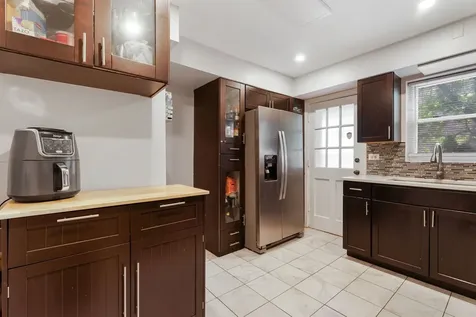1751 West Chase Avenue Chicago IL 60626