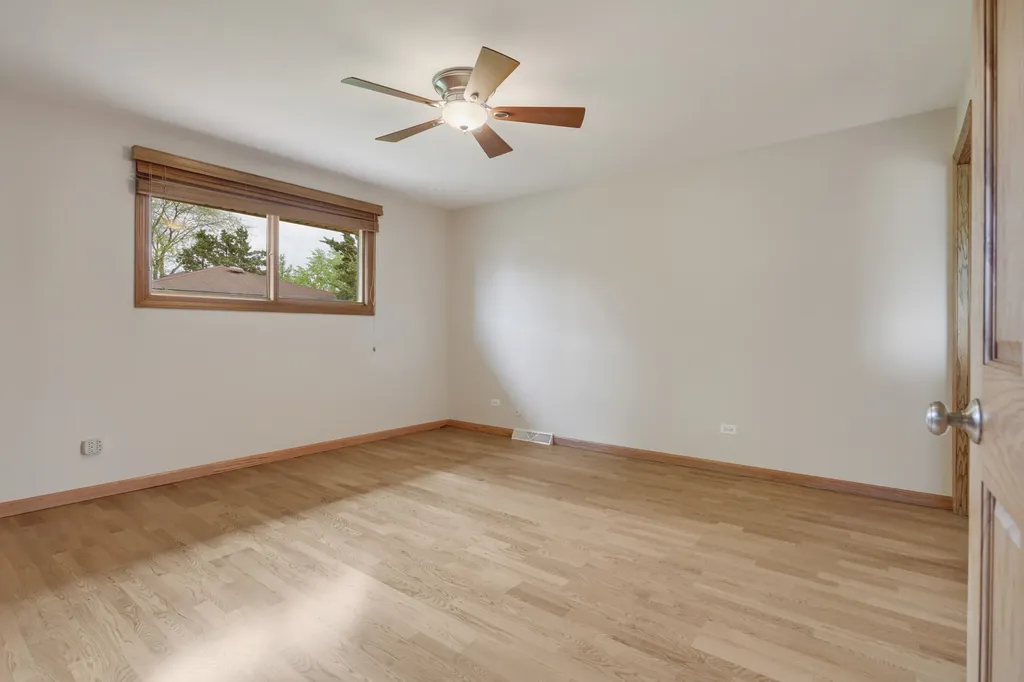 16W658 Therese Court Willowbrook IL 60527