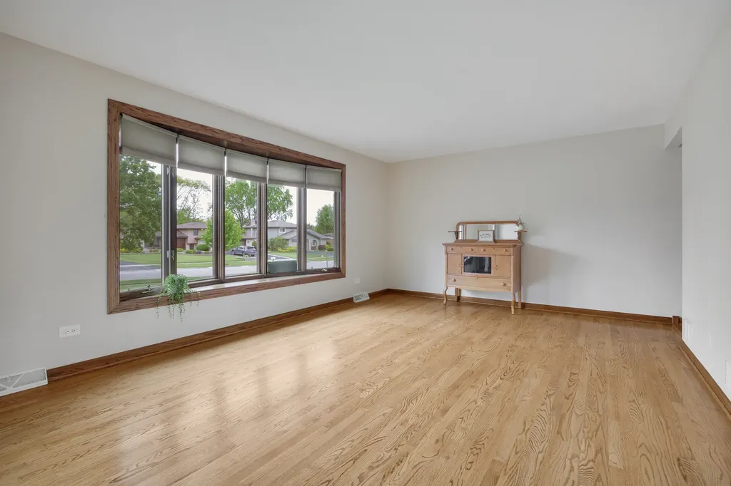 16W658 Therese Court Willowbrook IL 60527