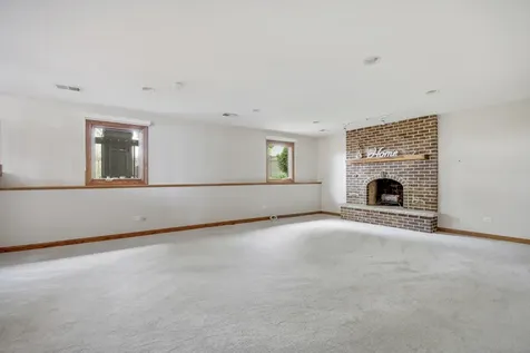 16W658 Therese Court Willowbrook IL 60527