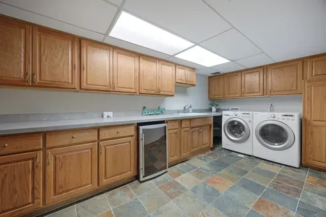 16W658 Therese Court Willowbrook IL 60527