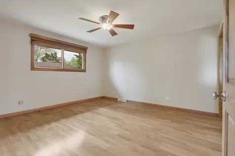 16W658 Therese Court Willowbrook IL 60527