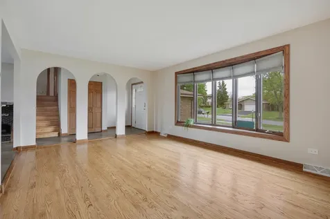 16W658 Therese Court Willowbrook IL 60527