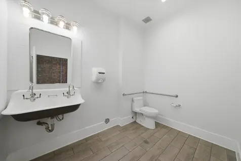2114 West Lawrence Avenue Chicago IL 60625