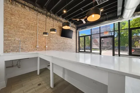 2114 West Lawrence Avenue Chicago IL 60625