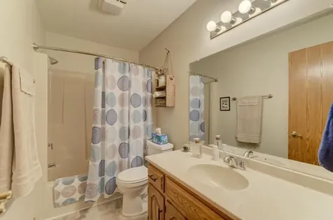 104 North Cedar Street Gardner IL 60424