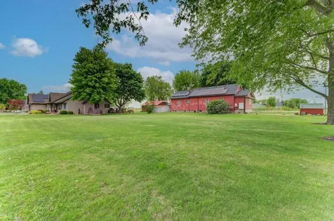 104 North Cedar Street Gardner IL 60424