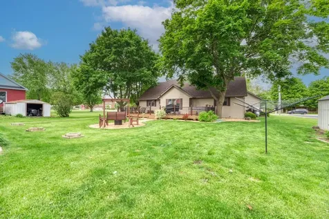 104 North Cedar Street Gardner IL 60424