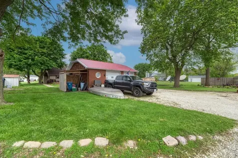 104 North Cedar Street Gardner IL 60424