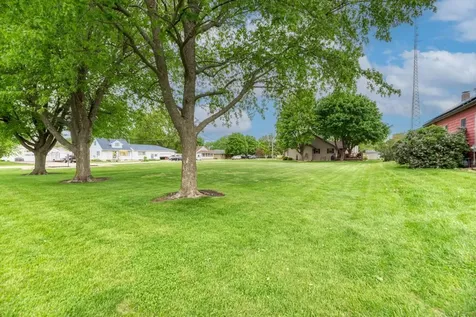 104 North Cedar Street Gardner IL 60424