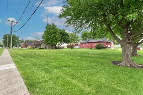 104 North Cedar Street Gardner IL 60424