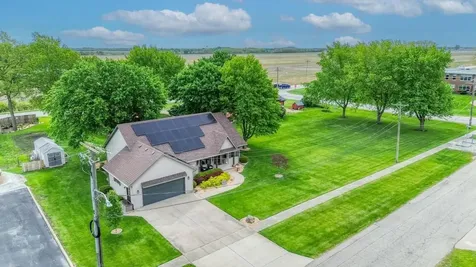 104 North Cedar Street Gardner IL 60424