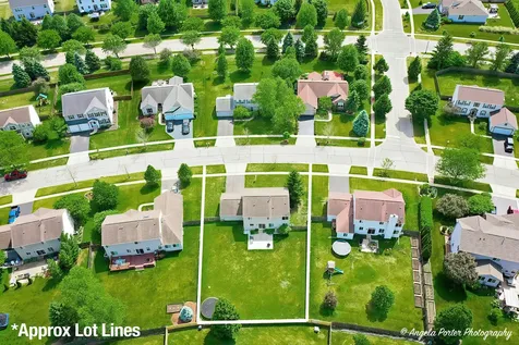 6820 Ayre Drive Mchenry IL 60050