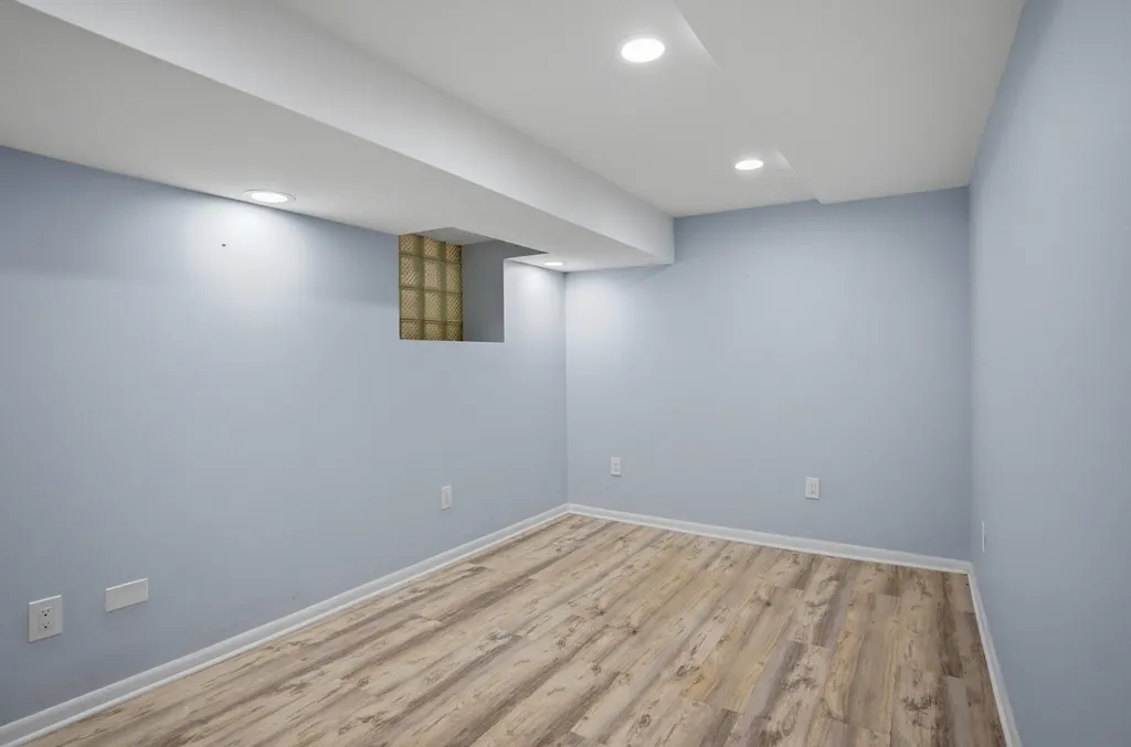 4937 South Prairie Avenue Chicago IL 60615